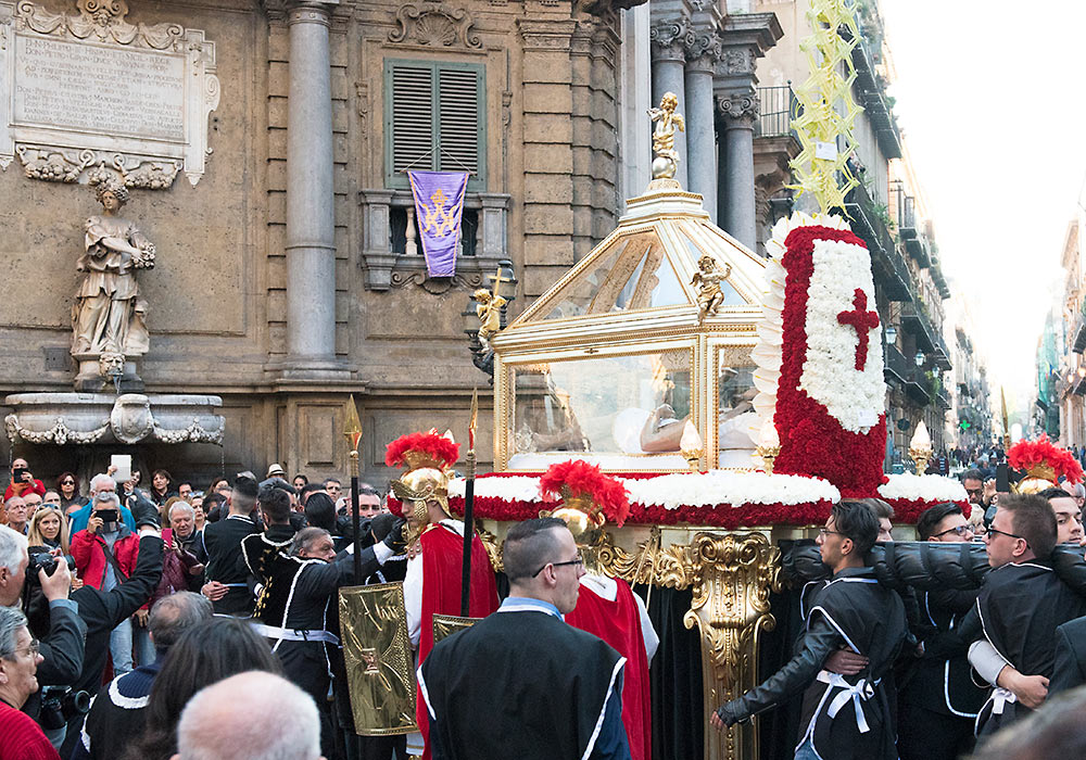 Easter procession passing Quattro Canti, Palermo