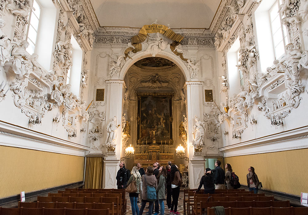 Giacomo Serpotta stuccoes in Oratorio del Rosario di Santa Cita