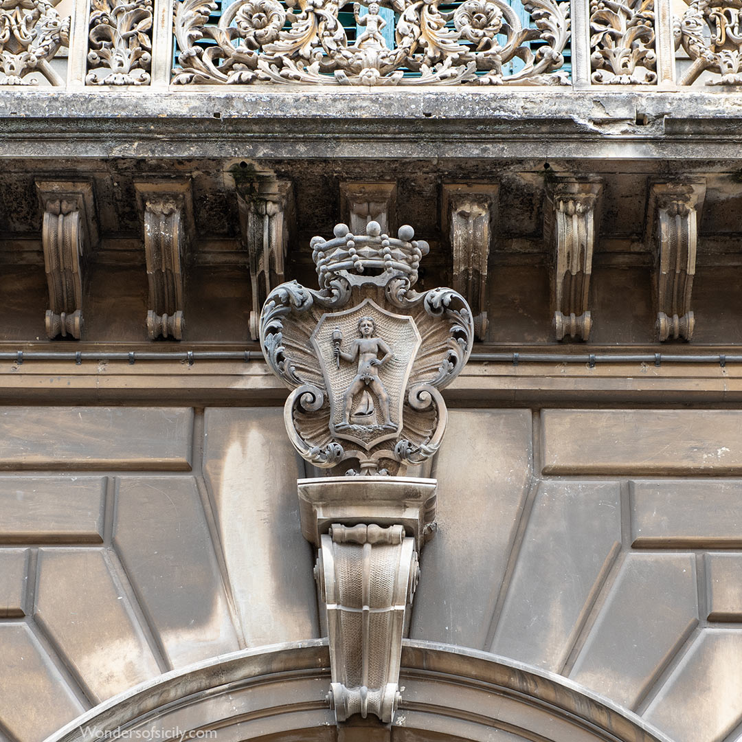 Palazzo Nicolosi, Acireale